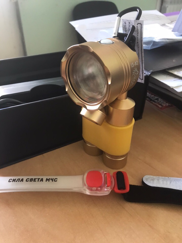 Фонарь сила света мчс. Фонарь ls-tr2. Фонарь групповой пожарный светодиодный. Черный шокер. Фонарь сила света ls-a2.